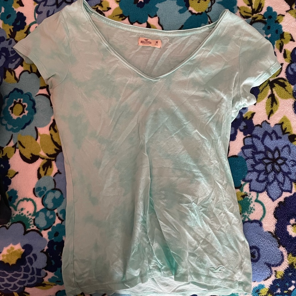 Hollister v-neck